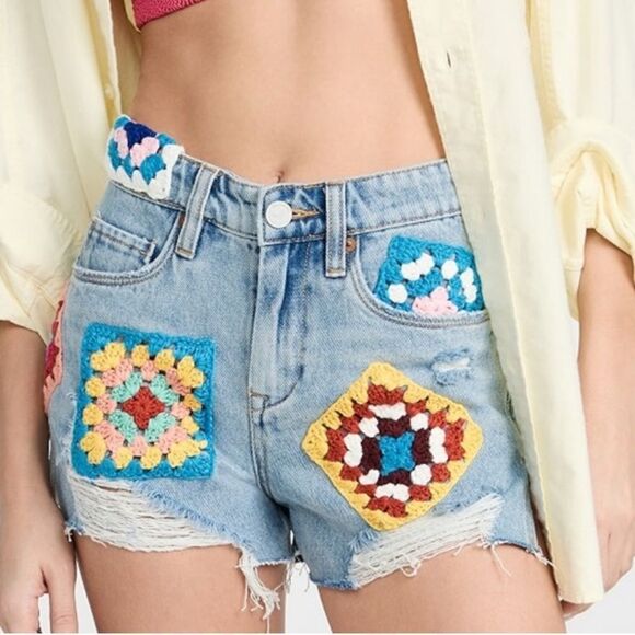 BLANKNYC Patchwork The Barrow Short In Wildest Rhythm Crochet- Size 26 - Picture 2 of 10
